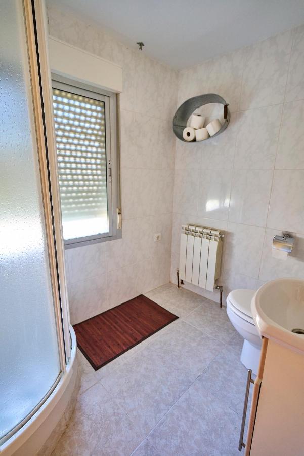 Endrinal Casa Rural Laila מראה חיצוני תמונה